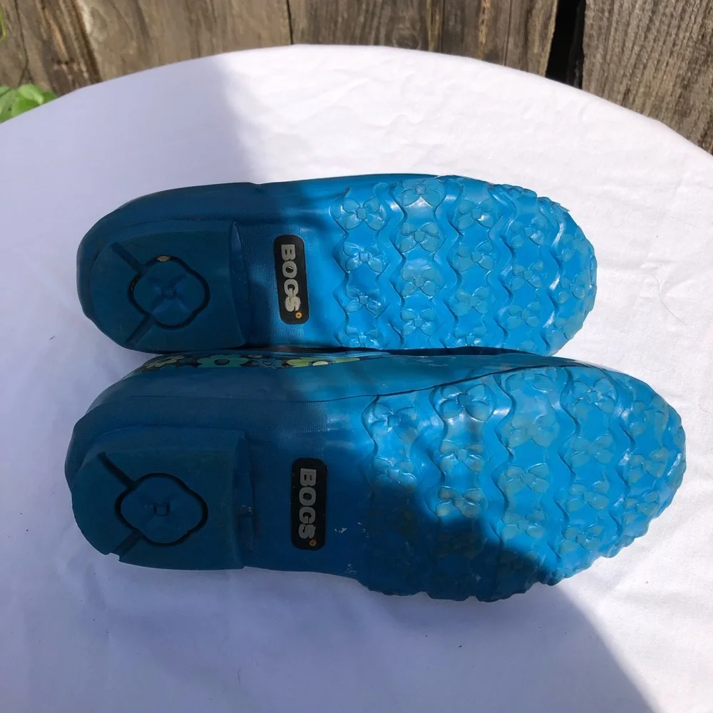 Kids Floral Slip-On Water Shoes - Blue & Green